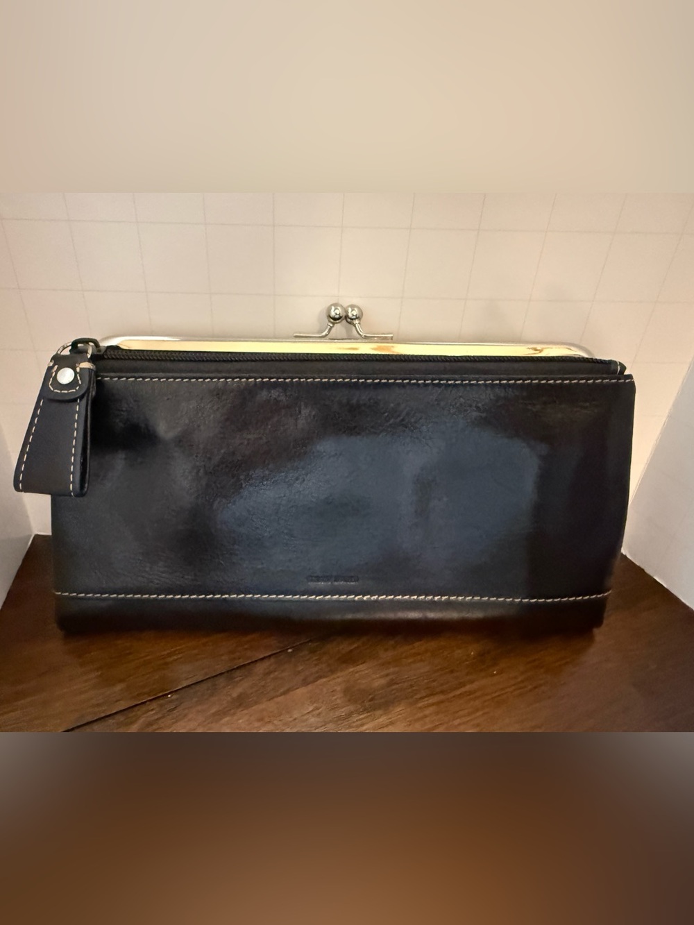 Fossil Double-Frame Kiss Lock Leather Clutch Wallet NWT *Damage*